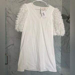 White Entro mini dress. Floral puff sleeve. Size small